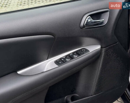 Серый Додж Джорни, объемом двигателя 2.4 л и пробегом 141 тыс. км за 10500 $, фото 35 на Automoto.ua