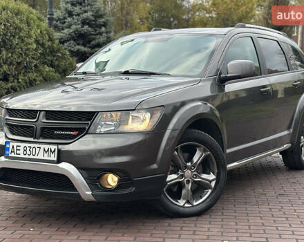 Додж Джорни 2016 в Днепре (Днепропетровске) на Automoto.ua Серый Додж Джорни, объемом двигателя 3.6 л и пробегом 201 тыс. км за 12999 $, фото 1 на Automoto.ua