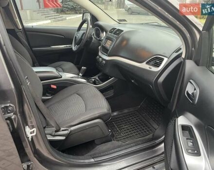 Серый Додж Джорни, объемом двигателя 2.36 л и пробегом 162 тыс. км за 11200 $, фото 9 на Automoto.ua