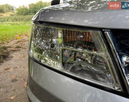 Сірий Додж Джорні, об'ємом двигуна 2.36 л та пробігом 177 тис. км за 10800 $, фото 13 на Automoto.ua