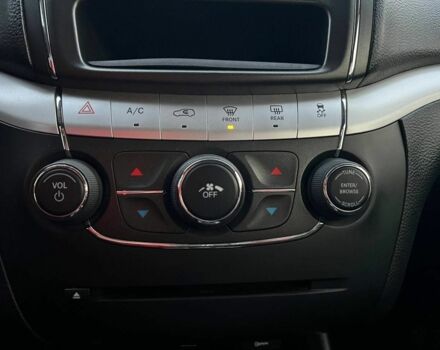 Сірий Додж Джорні, об'ємом двигуна 2.4 л та пробігом 88 тис. км за 10500 $, фото 12 на Automoto.ua