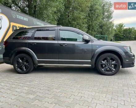 Серый Додж Джорни, объемом двигателя 3.6 л и пробегом 135 тыс. км за 16100 $, фото 5 на Automoto.ua