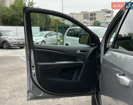 Додж Джорни 2017 в Львове на Automoto.ua Серый Додж Джорни, объемом двигателя 3.6 л и пробегом 184 тыс. км за 14500 $, фото 26 на Automoto.ua