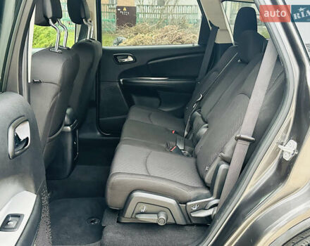 Серый Додж Джорни, объемом двигателя 2.36 л и пробегом 165 тыс. км за 10999 $, фото 17 на Automoto.ua