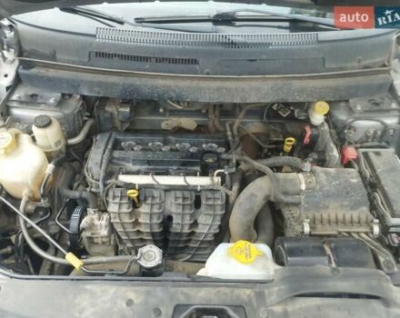 Серый Додж Джорни, объемом двигателя 2.4 л и пробегом 261 тыс. км за 8750 $, фото 13 на Automoto.ua