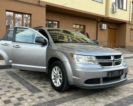 Сірий Додж Джорні, об'ємом двигуна 2.36 л та пробігом 225 тис. км за 9900 $, фото 2 на Automoto.ua