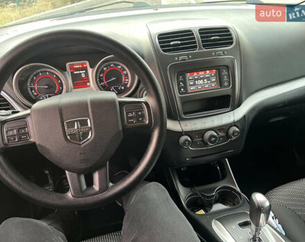 Серый Додж Джорни, объемом двигателя 2.4 л и пробегом 174 тыс. км за 10800 $, фото 13 на Automoto.ua