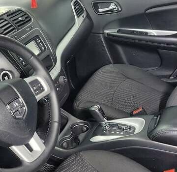 Серый Додж Джорни, объемом двигателя 2.36 л и пробегом 190 тыс. км за 14500 $, фото 22 на Automoto.ua