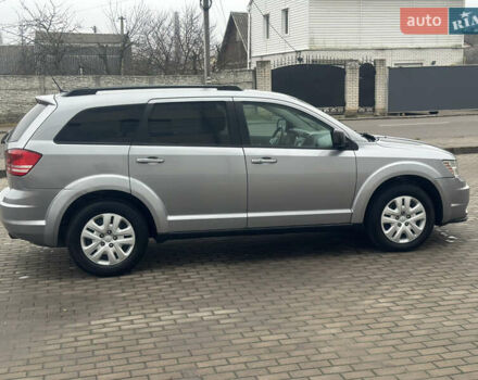 Серый Додж Джорни, объемом двигателя 2.4 л и пробегом 278 тыс. км за 10650 $, фото 5 на Automoto.ua