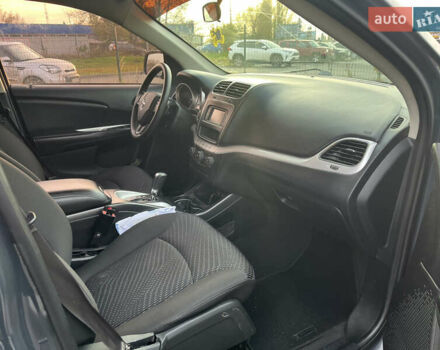 Серый Додж Джорни, объемом двигателя 2.4 л и пробегом 174 тыс. км за 10800 $, фото 18 на Automoto.ua