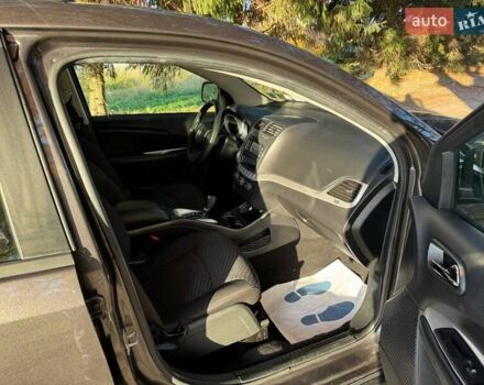 Сірий Додж Джорні, об'ємом двигуна 2.36 л та пробігом 164 тис. км за 8999 $, фото 14 на Automoto.ua