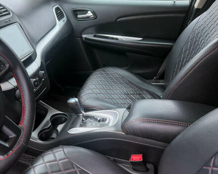 Сірий Додж Джорні, об'ємом двигуна 2.36 л та пробігом 110 тис. км за 12500 $, фото 5 на Automoto.ua