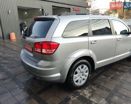 Серый Додж Джорни, объемом двигателя 2.4 л и пробегом 146 тыс. км за 10800 $, фото 4 на Automoto.ua