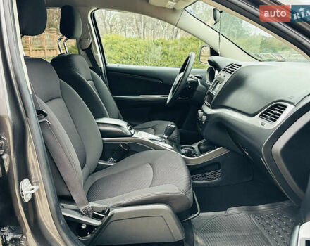 Серый Додж Джорни, объемом двигателя 2.36 л и пробегом 165 тыс. км за 10999 $, фото 22 на Automoto.ua