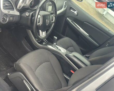 Серый Додж Джорни, объемом двигателя 2.4 л и пробегом 278 тыс. км за 10650 $, фото 10 на Automoto.ua