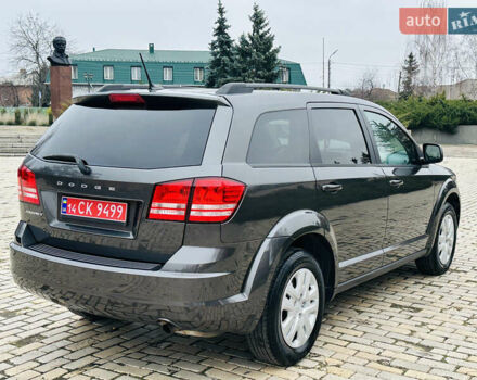 Серый Додж Джорни, объемом двигателя 2.36 л и пробегом 165 тыс. км за 10999 $, фото 3 на Automoto.ua