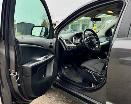 Серый Додж Джорни, объемом двигателя 2.36 л и пробегом 106 тыс. км за 15500 $, фото 14 на Automoto.ua