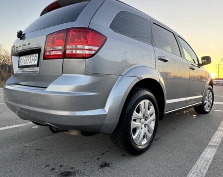 Сірий Додж Джорні, об'ємом двигуна 2.4 л та пробігом 259 тис. км за 13500 $, фото 3 на Automoto.ua