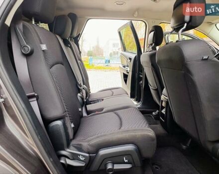 Сірий Додж Джорні, об'ємом двигуна 2.4 л та пробігом 153 тис. км за 10999 $, фото 17 на Automoto.ua