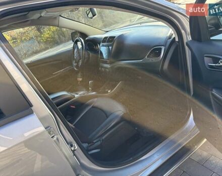 Серый Додж Джорни, объемом двигателя 2.36 л и пробегом 167 тыс. км за 10900 $, фото 7 на Automoto.ua