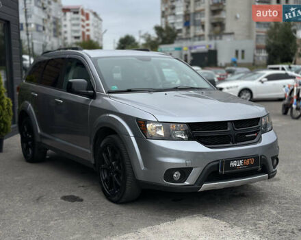 Додж Джорни 2017 в Львове на Automoto.ua Серый Додж Джорни, объемом двигателя 3.6 л и пробегом 184 тыс. км за 14500 $, фото 8 на Automoto.ua