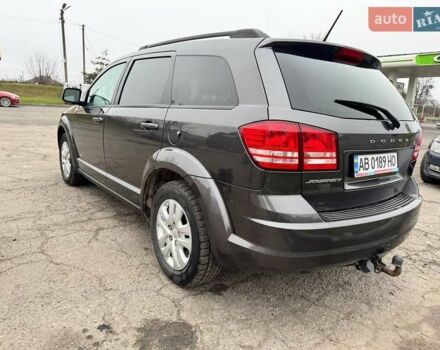 Серый Додж Джорни, объемом двигателя 2.36 л и пробегом 106 тыс. км за 15500 $, фото 6 на Automoto.ua