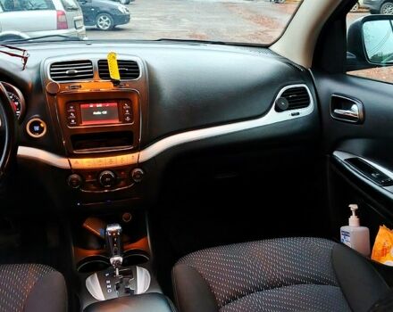 Серый Додж Джорни, объемом двигателя 2.4 л и пробегом 180 тыс. км за 11500 $, фото 8 на Automoto.ua