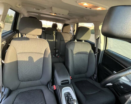 Серый Додж Джорни, объемом двигателя 2.36 л и пробегом 192 тыс. км за 12400 $, фото 21 на Automoto.ua