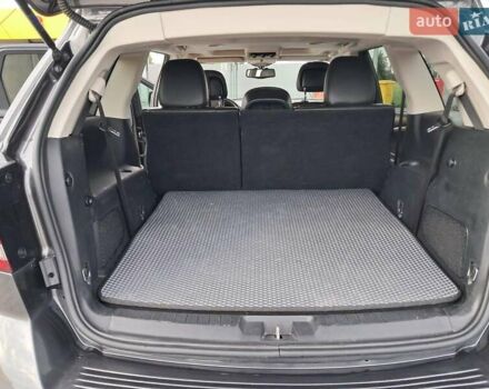 Сірий Додж Джорні, об'ємом двигуна 2.36 л та пробігом 170 тис. км за 12800 $, фото 10 на Automoto.ua