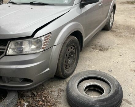 Серый Додж Джорни, объемом двигателя 2.4 л и пробегом 209 тыс. км за 8200 $, фото 2 на Automoto.ua