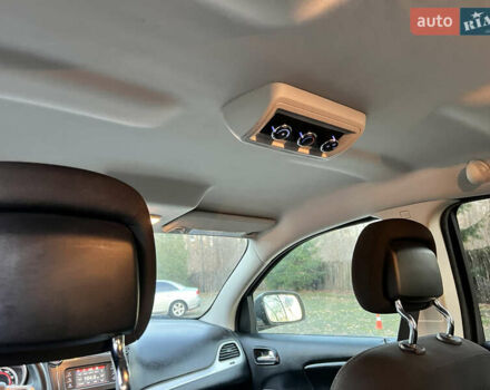 Сірий Додж Джорні, об'ємом двигуна 2.36 л та пробігом 117 тис. км за 10200 $, фото 16 на Automoto.ua