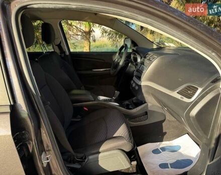 Сірий Додж Джорні, об'ємом двигуна 2.36 л та пробігом 164 тис. км за 8999 $, фото 13 на Automoto.ua