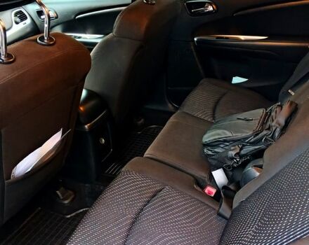 Серый Додж Джорни, объемом двигателя 2.4 л и пробегом 180 тыс. км за 11500 $, фото 5 на Automoto.ua