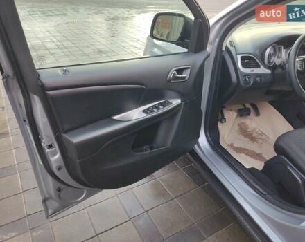 Серый Додж Джорни, объемом двигателя 2.4 л и пробегом 146 тыс. км за 10800 $, фото 9 на Automoto.ua