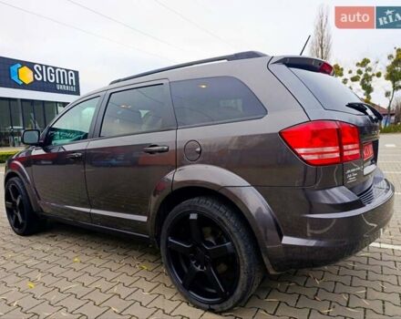 Сірий Додж Джорні, об'ємом двигуна 2.4 л та пробігом 153 тис. км за 10999 $, фото 6 на Automoto.ua