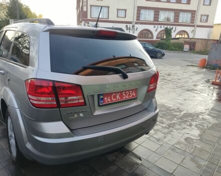 Серый Додж Джорни, объемом двигателя 2.4 л и пробегом 146 тыс. км за 10800 $, фото 4 на Automoto.ua