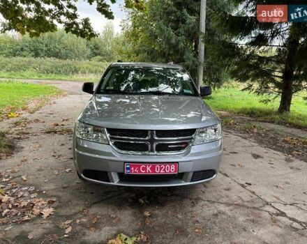 Сірий Додж Джорні, об'ємом двигуна 2.36 л та пробігом 177 тис. км за 10800 $, фото 3 на Automoto.ua
