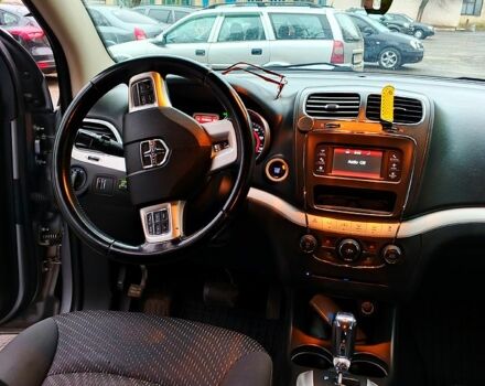 Серый Додж Джорни, объемом двигателя 2.4 л и пробегом 180 тыс. км за 11500 $, фото 7 на Automoto.ua