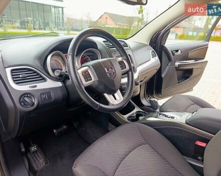 Сірий Додж Джорні, об'ємом двигуна 2.4 л та пробігом 153 тис. км за 10999 $, фото 12 на Automoto.ua