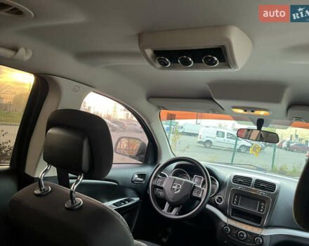 Серый Додж Джорни, объемом двигателя 2.4 л и пробегом 174 тыс. км за 10800 $, фото 21 на Automoto.ua