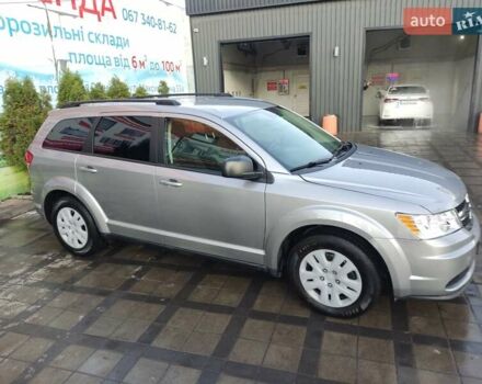 Серый Додж Джорни, объемом двигателя 2.4 л и пробегом 146 тыс. км за 10800 $, фото 2 на Automoto.ua