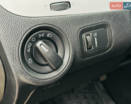 Серый Додж Джорни, объемом двигателя 2.36 л и пробегом 165 тыс. км за 10999 $, фото 25 на Automoto.ua