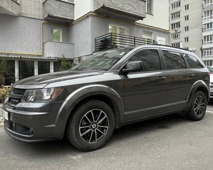 Серый Додж Джорни, объемом двигателя 2.36 л и пробегом 168 тыс. км за 12000 $, фото 1 на Automoto.ua