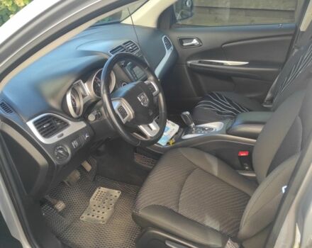 Серый Додж Джорни, объемом двигателя 2.4 л и пробегом 54 тыс. км за 14500 $, фото 3 на Automoto.ua