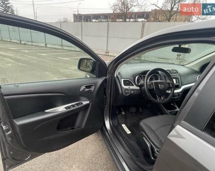 Серый Додж Джорни, объемом двигателя 2.36 л и пробегом 105 тыс. км за 12999 $, фото 8 на Automoto.ua