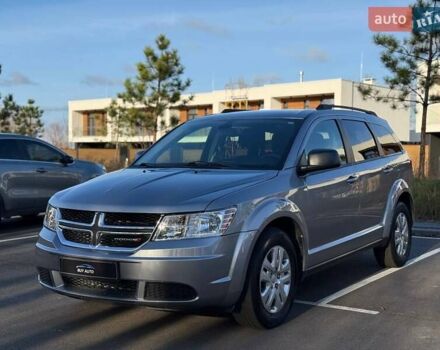 Серый Додж Джорни, объемом двигателя 2.36 л и пробегом 108 тыс. км за 12799 $, фото 2 на Automoto.ua