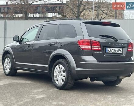 Серый Додж Джорни, объемом двигателя 2.36 л и пробегом 105 тыс. км за 12999 $, фото 6 на Automoto.ua