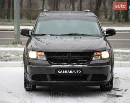 Серый Додж Джорни, объемом двигателя 2.36 л и пробегом 157 тыс. км за 13900 $, фото 1 на Automoto.ua