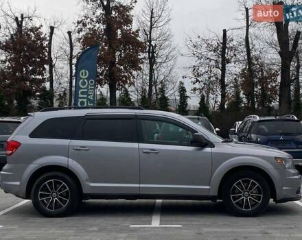 Серый Додж Джорни, объемом двигателя 2.36 л и пробегом 97 тыс. км за 11490 $, фото 10 на Automoto.ua