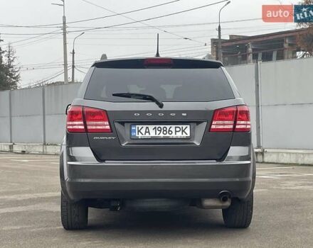 Серый Додж Джорни, объемом двигателя 2.36 л и пробегом 105 тыс. км за 12999 $, фото 5 на Automoto.ua